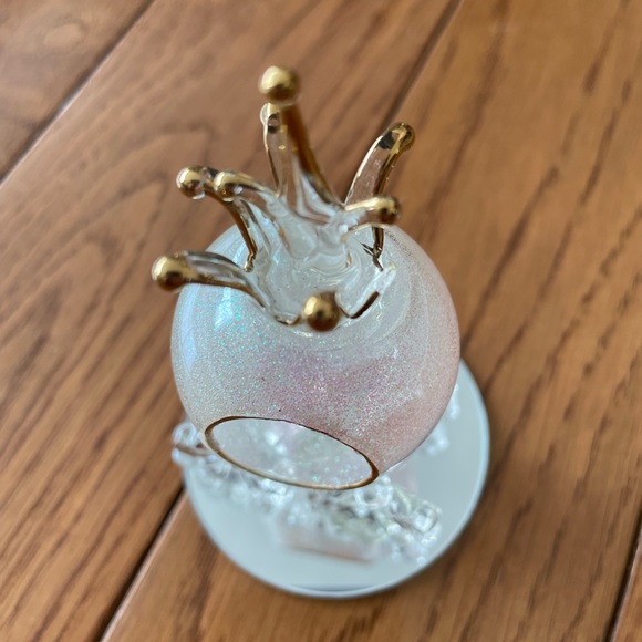 Cinderella Carriage Figurine - Picture 3 of 5